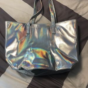 Holographic tote